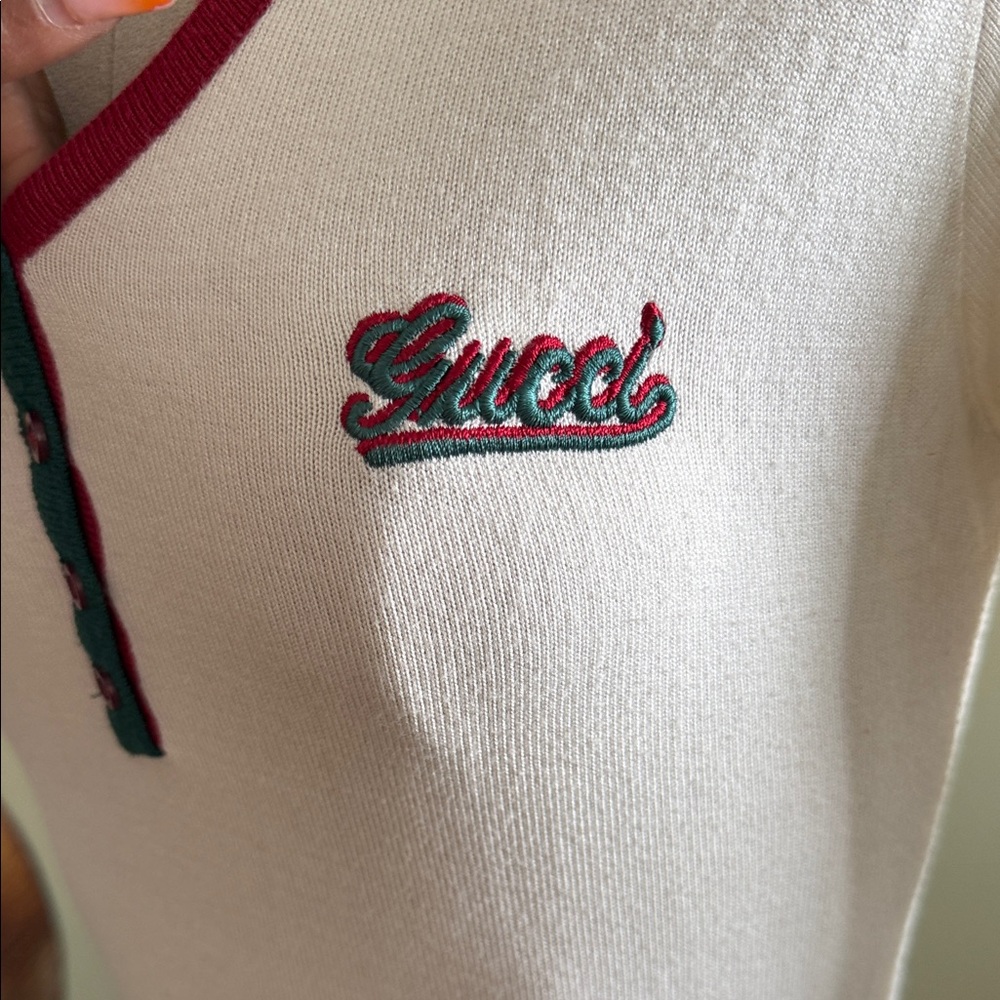Gucci Cream Top with Green and Red Accents - Picture 5 of 8